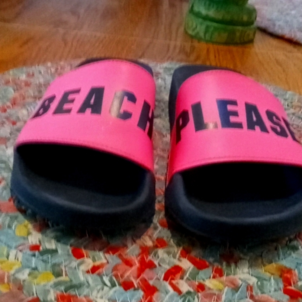 Pink VS flops